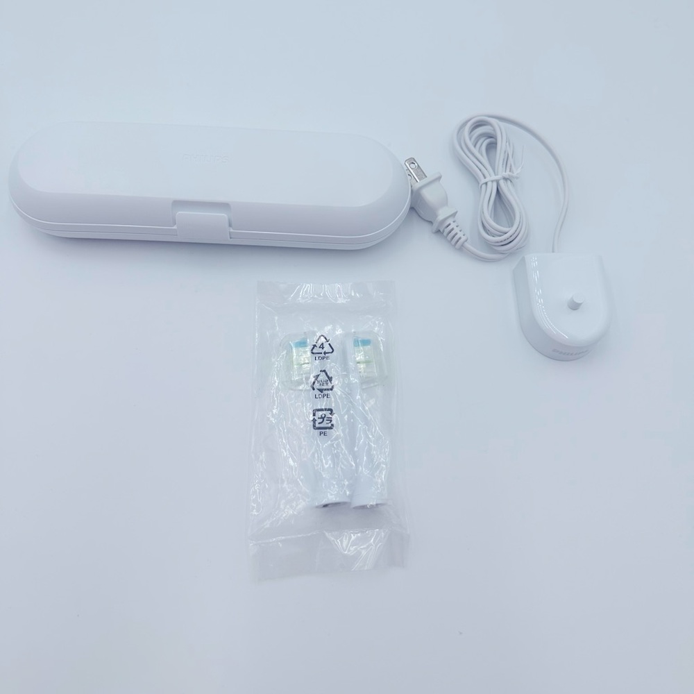 New Philips Sonicare Brush Head Refills (2), Travel Case & Charger